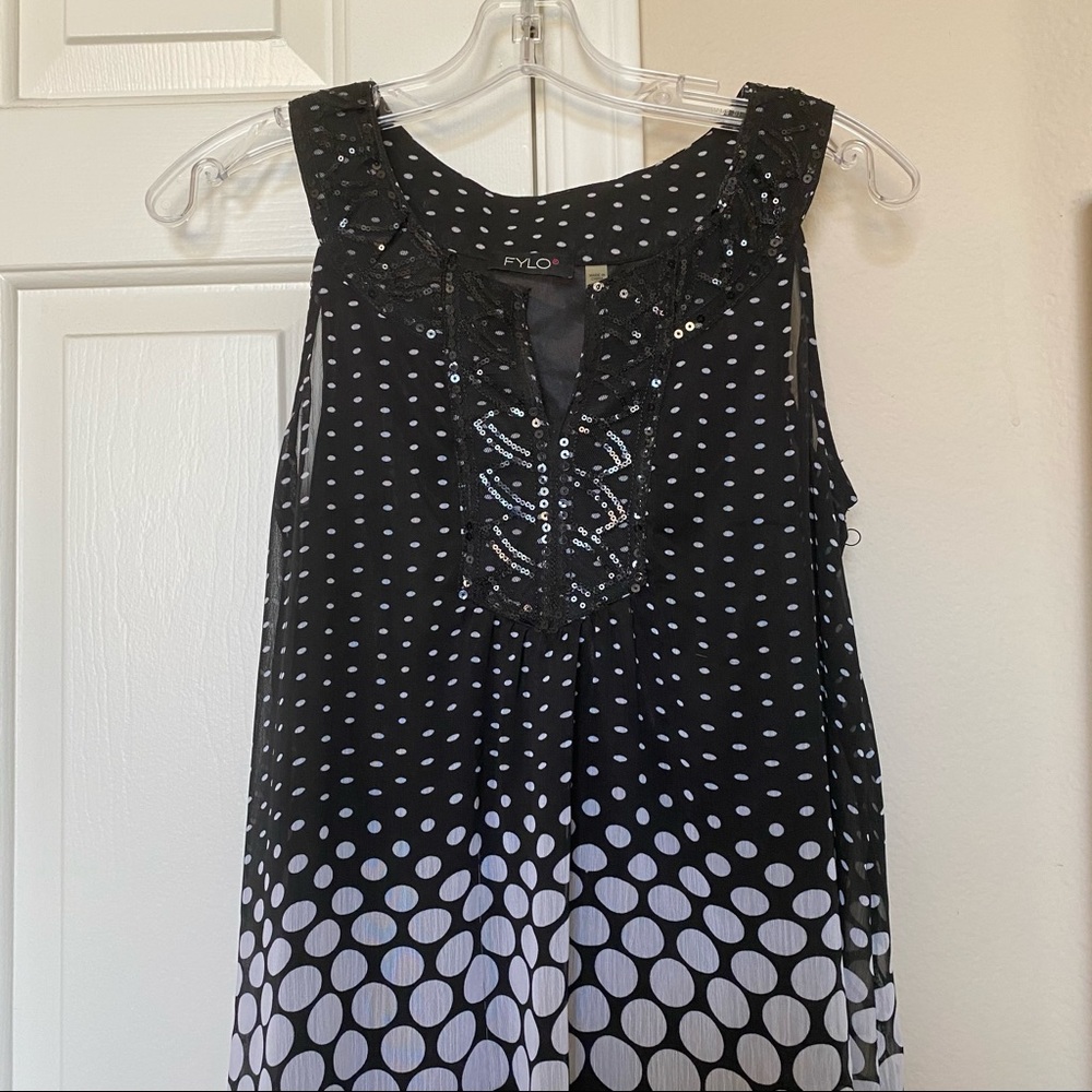 Black and white top